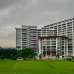 বাংলাদেশে শিক্ষা কার্যক্রম ও শিক্ষার্থীদের উপস্থিতি—‘এডুকেশন হাব’ ধারণার প্রতীকী স্টক ছবি