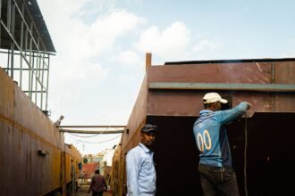 বাংলাদেশ ও মালয়েশিয়ার শ্রমবাজার আলোচনার প্রতীকী ছবি