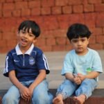 বন্ধু দিবসে ড্রপ শোল্ডার টি-শার্ট কালেকশন