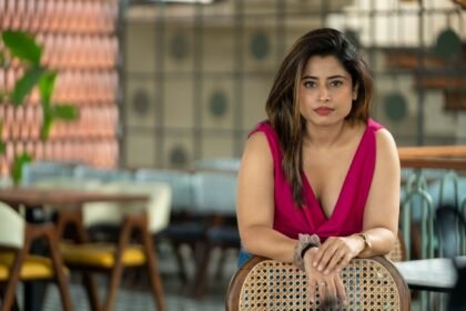 বলিউড অভিনেত্রী মল্লিকা শেরাওয়াতের বিয়ের প্রসঙ্গ নিয়ে আলোচনা