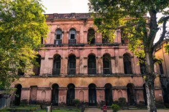 নরসিংদীতে ভ্রাম্যমাণ আদালতের মাধ্যমে বাল্য বিবাহ বন্ধের প্রতীকী চিত্র