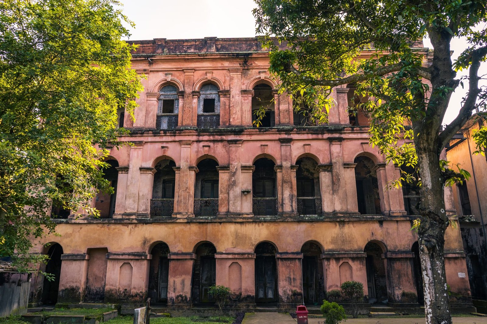 নরসিংদীতে ভ্রাম্যমাণ আদালতের মাধ্যমে বাল্য বিবাহ বন্ধের প্রতীকী চিত্র