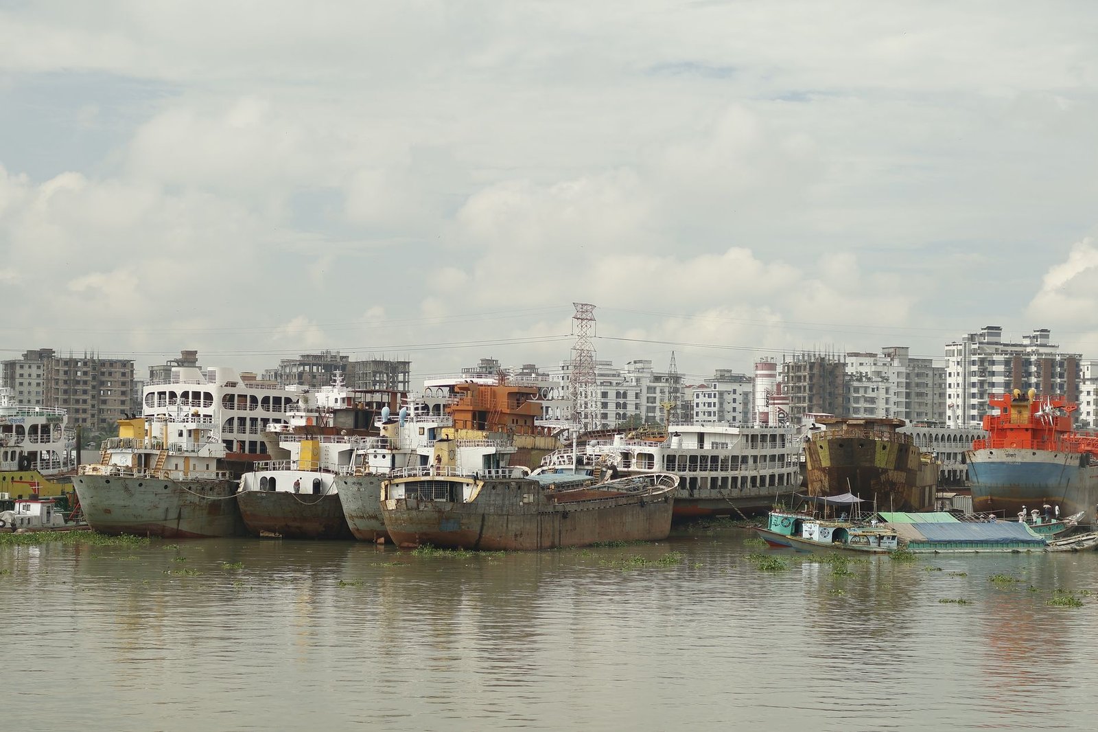 প্রধানমন্ত্রীর চীন সফর ও বাংলাদেশ-চীন সম্পর্ক বোঝাতে কূটনৈতিক বৈঠকের প্রতীকী ছবি