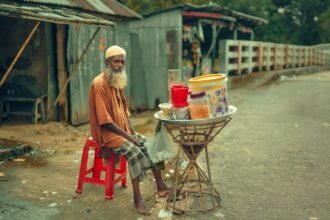 খাদ্য নিরাপত্তা ও সহায়তা কার্যক্রমের প্রতীকী দৃশ্য