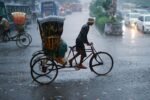 ভারী বৃষ্টির সতর্কতা ও ঝড়ো হাওয়া চিত্র