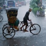 ভারী বৃষ্টির সতর্কতা ও ঝড়ো হাওয়া চিত্র