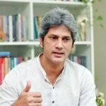 কুমিল্লা টাউন হলে গ্যাস-বিদ্যুৎ সংকট নিয়ে বক্তব্য দিচ্ছেন পরিকল্পনা প্রতিমন্ত্রী জোনায়েদ আব্দুর রহিম সাকি