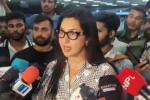 নেপালের ভয়াবহ হড়পা বান থেকে অলৌকিকভাবে বেঁচে ঢাকায় ফিরে গণমাধ্যমের সঙ্গে কথা বলছেন চিত্রনায়িকা অপু বিশ্বাস