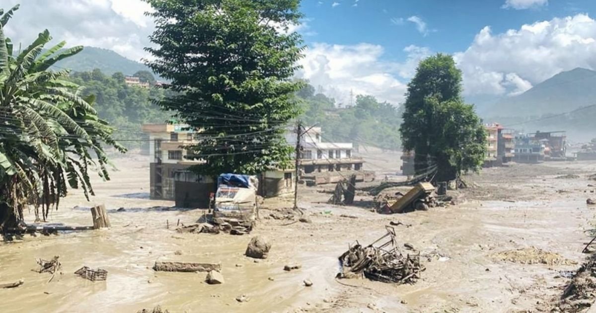 নেপালের পাহাড়ি ঢল