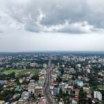 বাংলাদেশে উন্নয়নের বার্তা বোঝাতে শহর ও গ্রামীণ জীবনের দৃশ্য