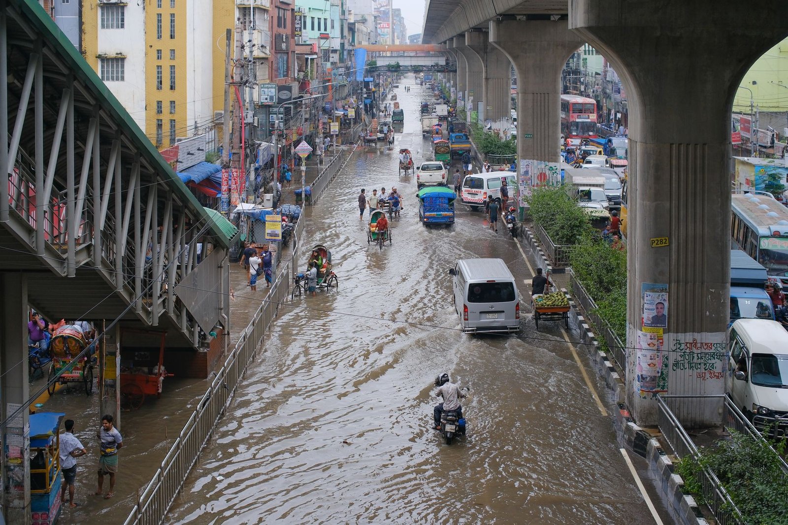ঢাকায় আংশিক মেঘলা আকাশ ও হালকা বৃষ্টির আভাস