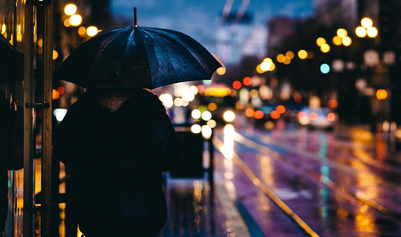ঢাকার আকাশে মেঘলা আবহাওয়া ও বৃষ্টির পূর্বাভাস