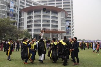 ঢাকা বিশ্ববিদ্যালয় ক্যাম্পাসে শিক্ষক সংগঠন সম্পর্কিত প্রতিবাদলিপি