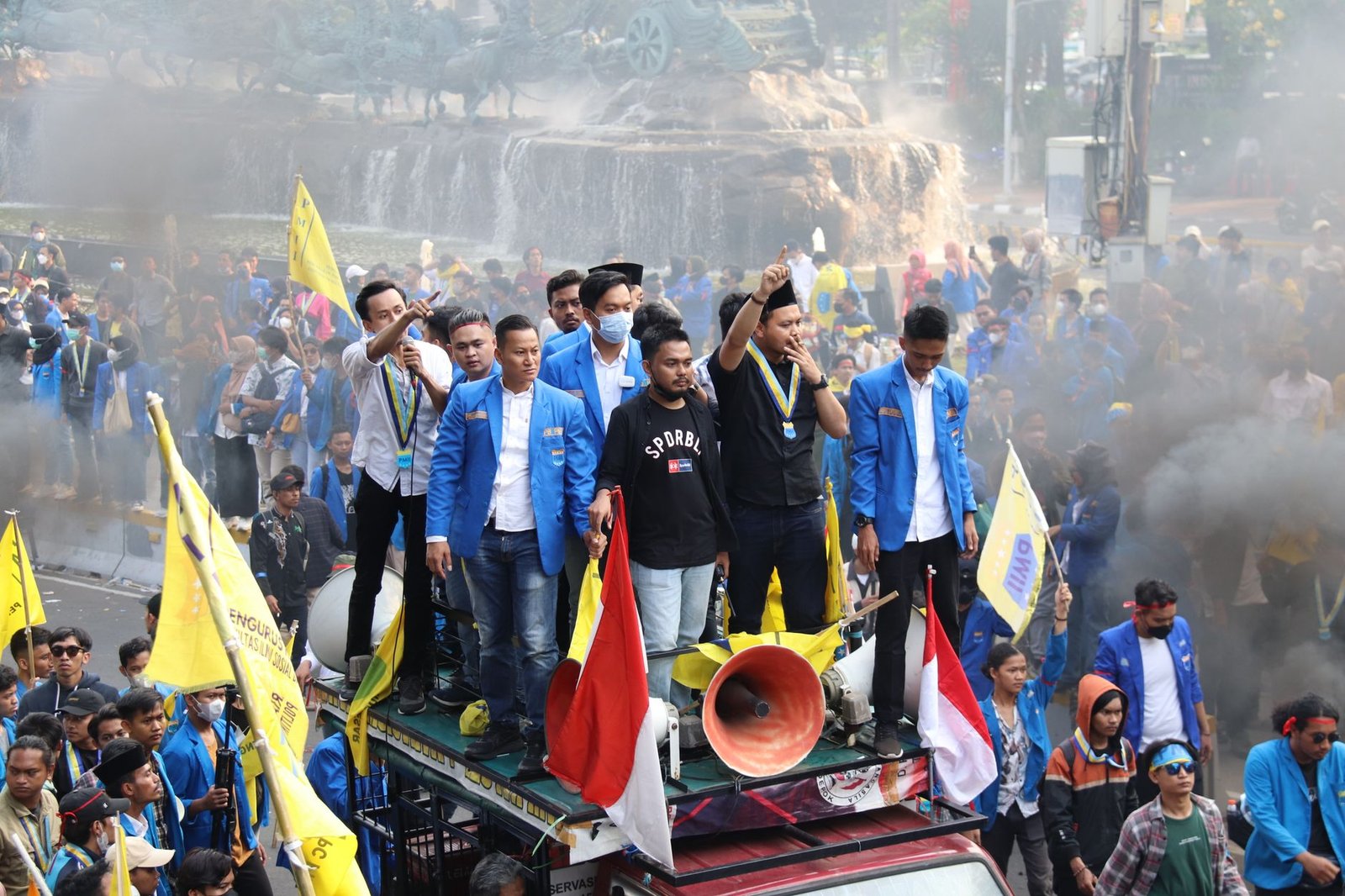 ঢাকা রিপোর্টার্স ইউনিটিতে যুব অধিকার পরিষদের পরিচিতি সভার দৃশ্য