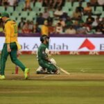 গ্লোবাল সুপার লিগের টি-টুয়েন্টি ফাইনালে বল হাতে বোলারের দৃশ্য