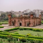 পুরান ঢাকার একটি স্কুল প্রাঙ্গণে গ্রেগরিয়ান জাদুঘর নির্মাণের দৃশ্য