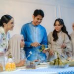 হালাল খাদ্যসংস্কৃতি ও মূল্যবোধ বোঝাতে পরিবারের সাথে খাবার