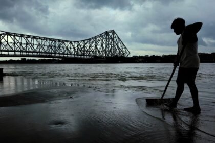 ইছামতী নদী ও গ্রামীণ জীবনভিত্তিক বইয়ের আলোচনা