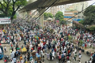 বাংলাদেশে রাজনৈতিক অঙ্গীকার ও উন্নয়ন কর্মপরিকল্পনার প্রতীকী চিত্র