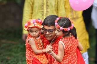 জুলাই মাসের ক্যালেন্ডার এবং প্রবাসী পরিবারের বাজেট পরিকল্পনার প্রতীকী ছবি