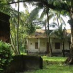 মুজদিয়ায় কবি কাজী কাদের নেওয়াজের স্মৃতিবাড়ি ও পাশে সমাধি