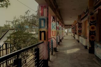 মিরপুরের স্কুল ক্যাম্পাসে শিক্ষার্থীদের সঙ্গে বৃক্ষরোপণ কর্মসূচি