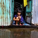 সাতক্ষীরার সীমান্তঘেঁষা এলাকায় আশ্রয় নেওয়া এক নারী, নিরাপত্তাহীনতার মধ্যে দেশে ফেরার আকুতি
