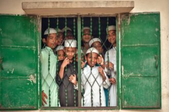 সমতার ভিত্তিতে বন্ধুত্বের কূটনৈতিক বার্তা