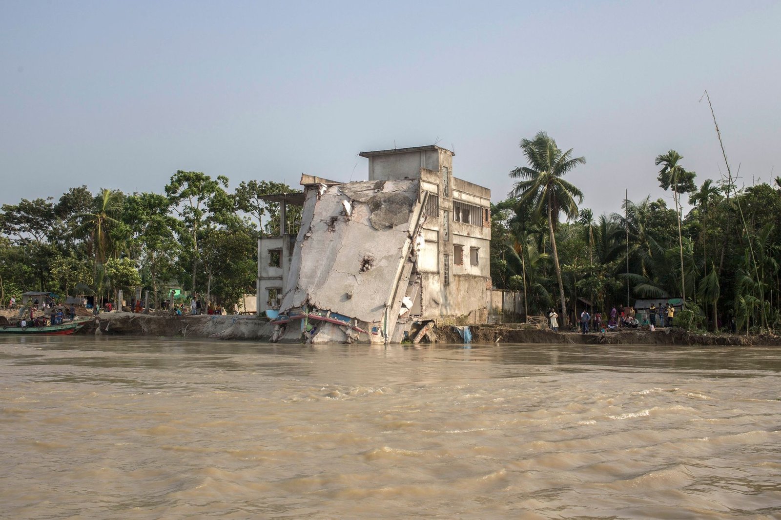 নদীভাঙন রোধে প্রকল্পের প্রতীকী চিত্র