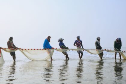 নিরাপদ অভিবাসন ও সমৃদ্ধ অর্থনীতির প্রতীক হিসেবে প্রবাসী পরিবারের নিরাপত্তামুখী বার্তা