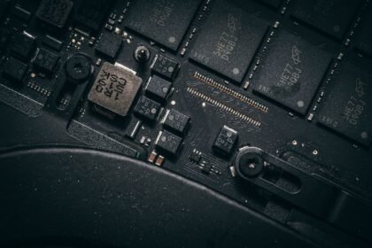 সেমিকন্ডাক্টর বাজার নিয়ে বাংলাদেশে প্রযুক্তি ও শিল্প সক্ষমতা বৃদ্ধির প্রতীকী চিত্র