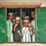 অনলাইনে এসএসসি ফল দেখার বিষয়টি বোঝাতে শিক্ষার্থী ও শিক্ষা পোর্টাল–ধাঁচের একটি প্রতীকী ছবি
