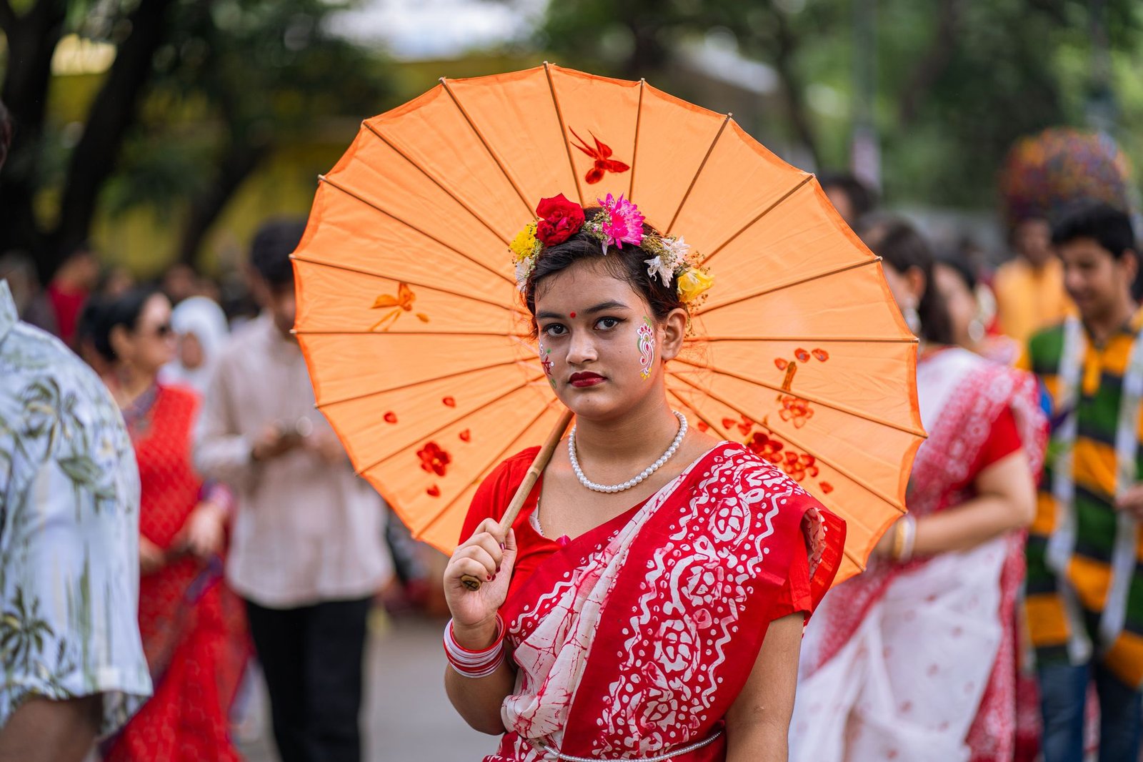 চিত্রকর্ম ও সম্মাননা পদক—সাংস্কৃতিক অনুষ্ঠানের প্রতীকী ছবি