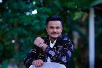 সামাজিক যোগাযোগমাধ্যমে অভিনেত্রী তমা মির্জার ছবি ও ব্যাংকিং পেশা প্রসঙ্গ