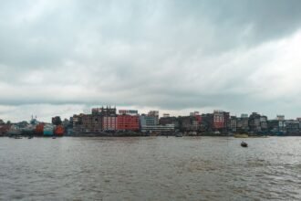 বরিশালের নদী ও প্রাকৃতিক সৌন্দর্যের দৃশ্য