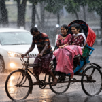 আজ সারা দেশে বৃষ্টির আভাস, কোথাও হতে পারে ভারি বর্ষণ