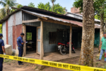 ছাদে ফাটল, খসে পড়ছে পলেস্তারা, ঝুঁকিপূর্ণ স্কুলেই চলছে পাঠদান
