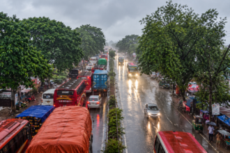 ঢাকা অভিমুখী লেনে তীব্র যানজট, ভোগান্তিতে যাত্রীরা