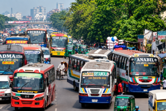 নতুন ভাড়ার তালিকা ছাড়াই বাড়তি ভাড়া, বাসকর্মীদের সঙ্গে যাত্রীদের বাগ্বিতণ্ডা