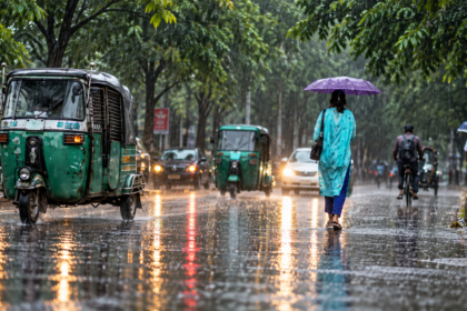 ভ্যাপসা গরমের পর বৃষ্টির সম্ভাবনা দমকা হাওয়াসহ ভারি বর্ষণের পূর্বাভাস