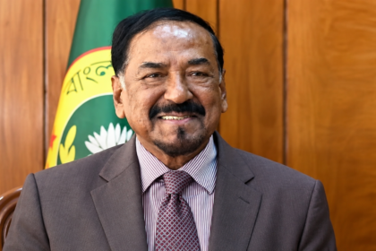 হাসিনাকে আশ্রয় ও রাজনীতির সুযোগ দেওয়া সৎ প্রতিবেশীসুলভ নয় স্পিকার